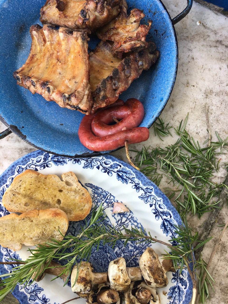 a piece of pork ribs on a blue plate